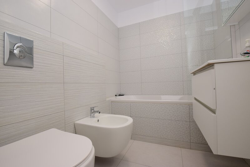 Rahova, 3 camere decomandat, renovat, centrala proprie